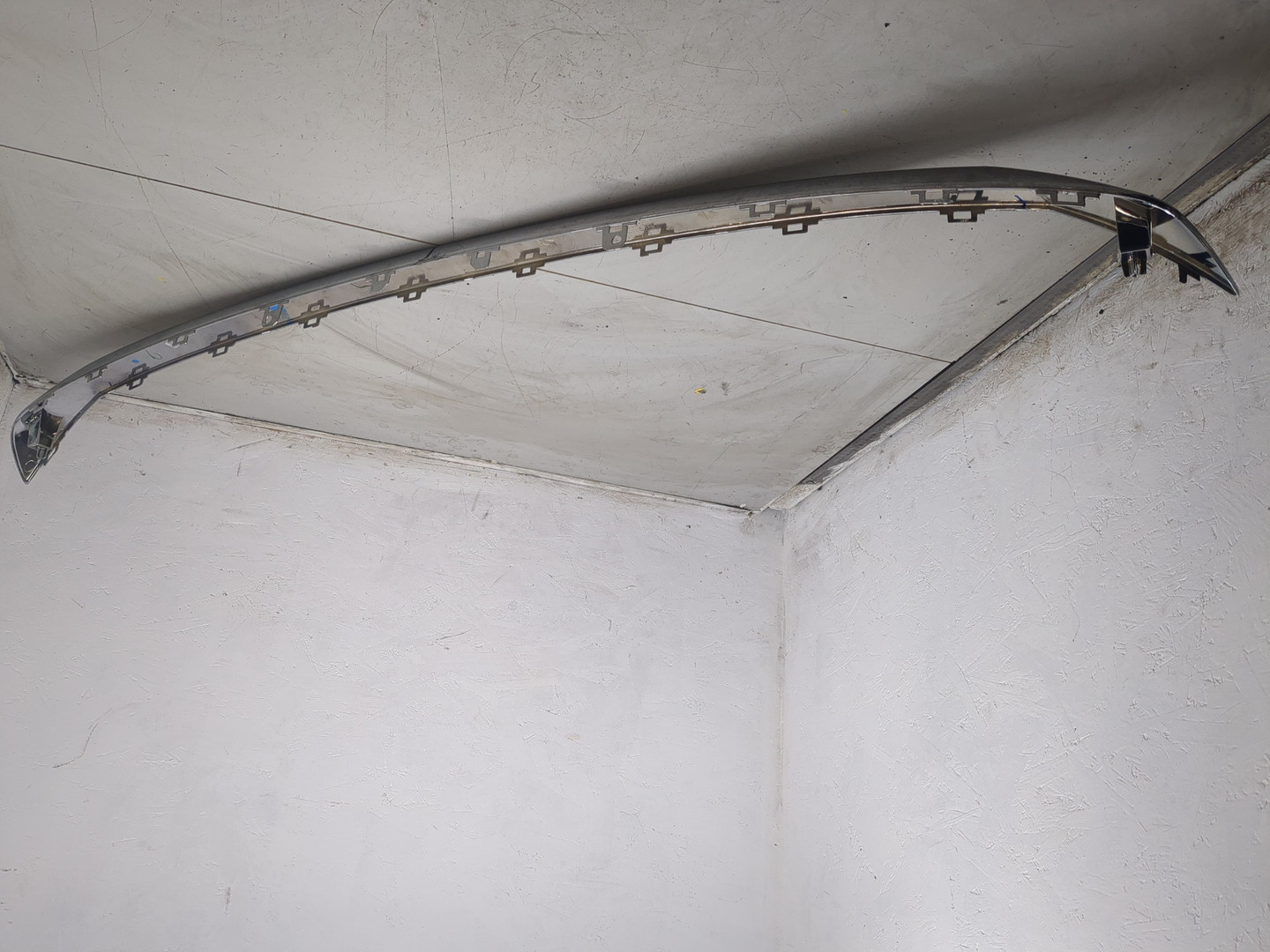 Молдинг заднего бампера