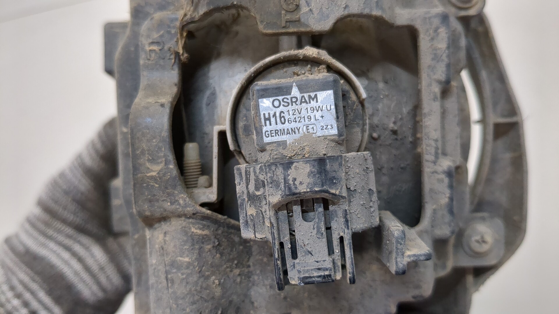 Фара противотуманная правая