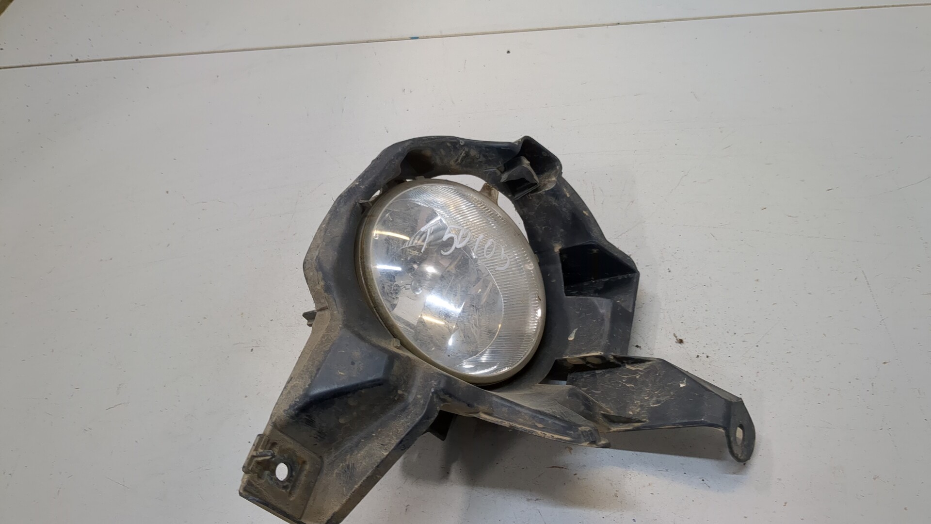 Фара противотуманная правая