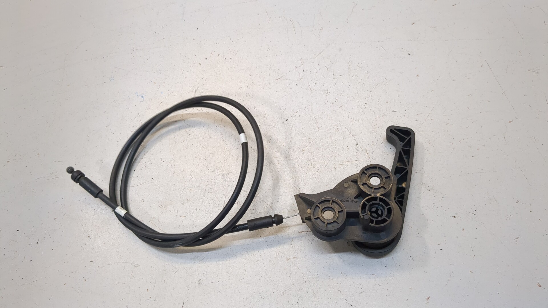 Ручка открывания капота