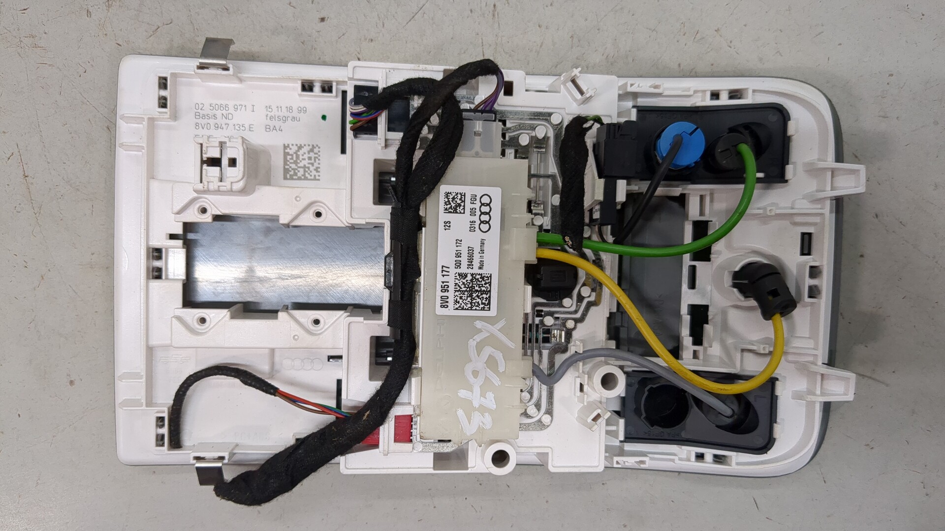 Плафон салонный