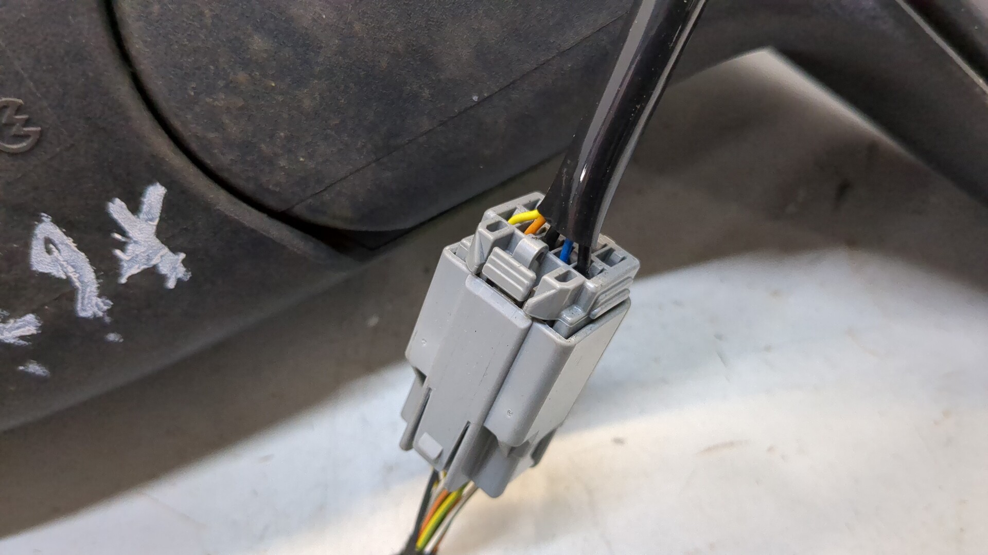 Зеркало левое электрическое