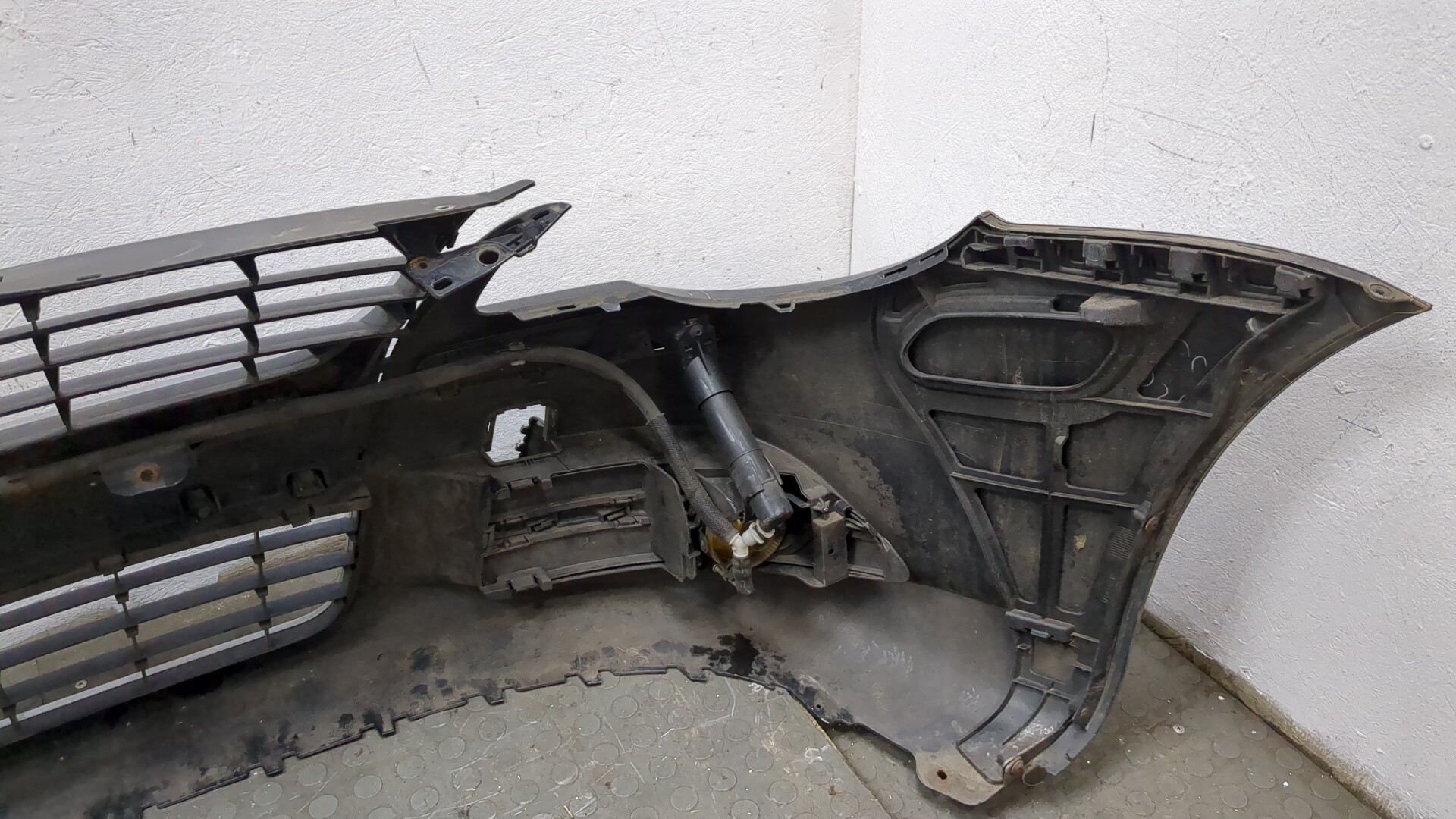 Бампер передний