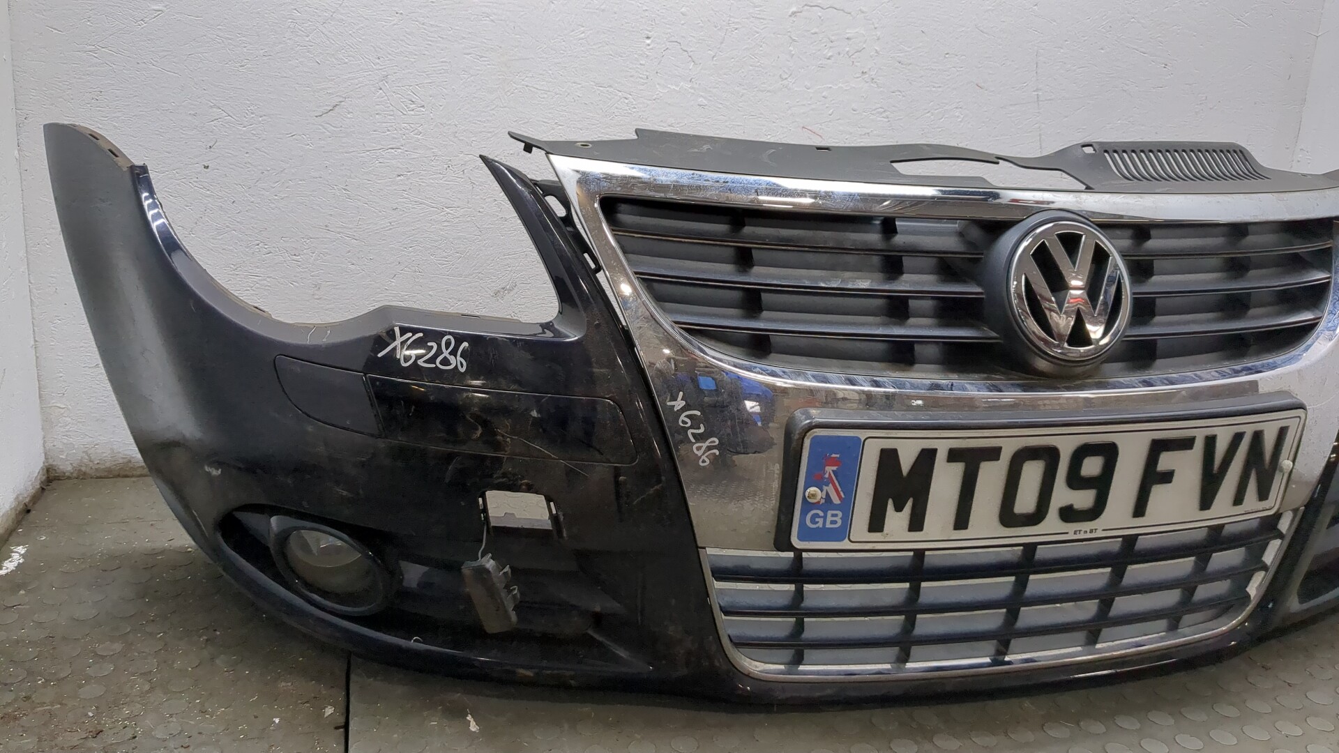 Бампер передний