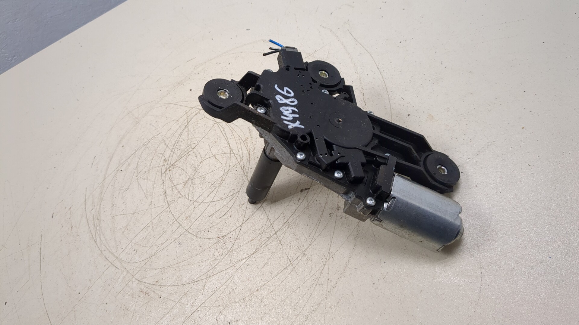 Моторчик стеклоочистителя задний