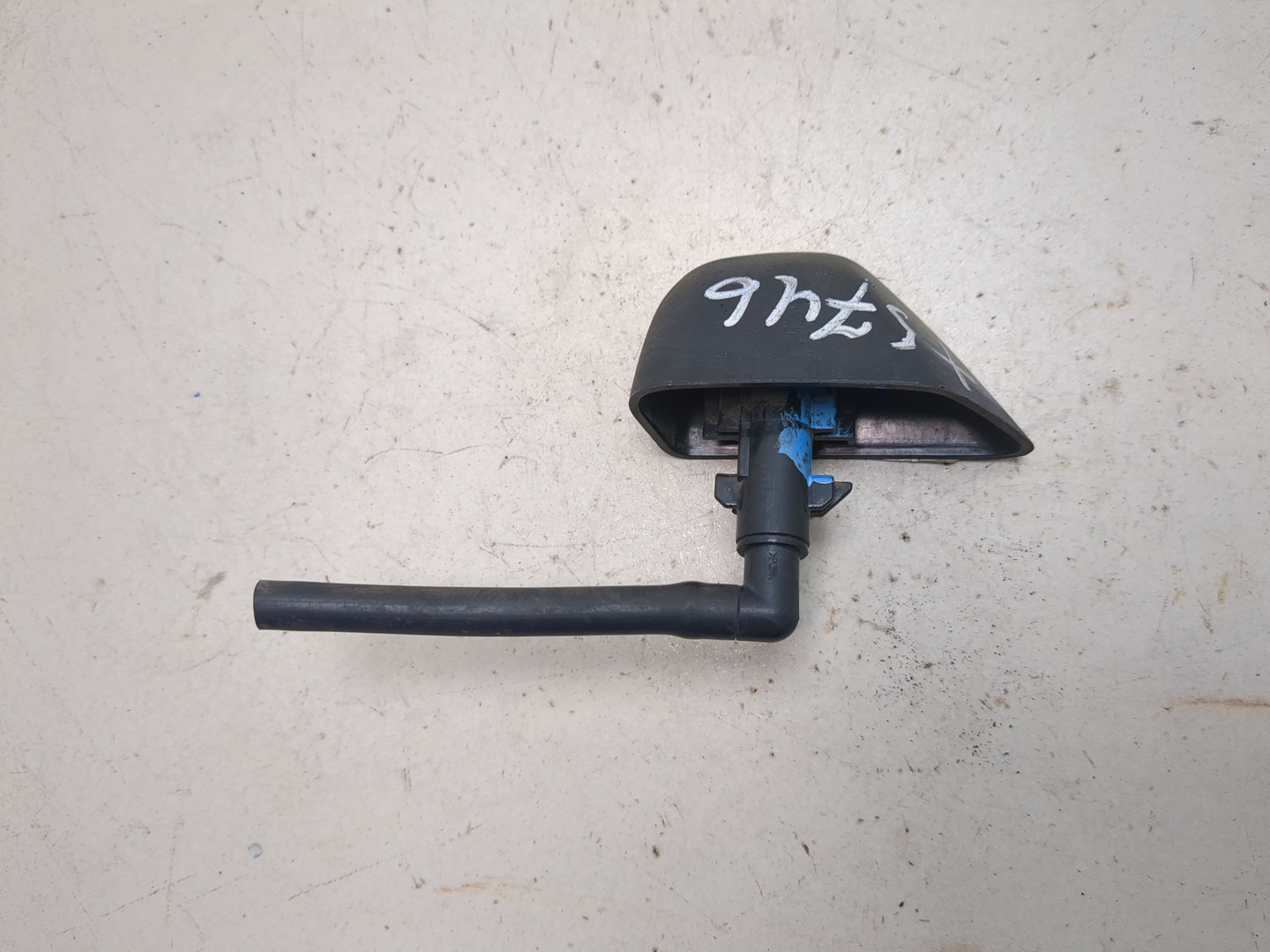 Форсунка омывателя фары