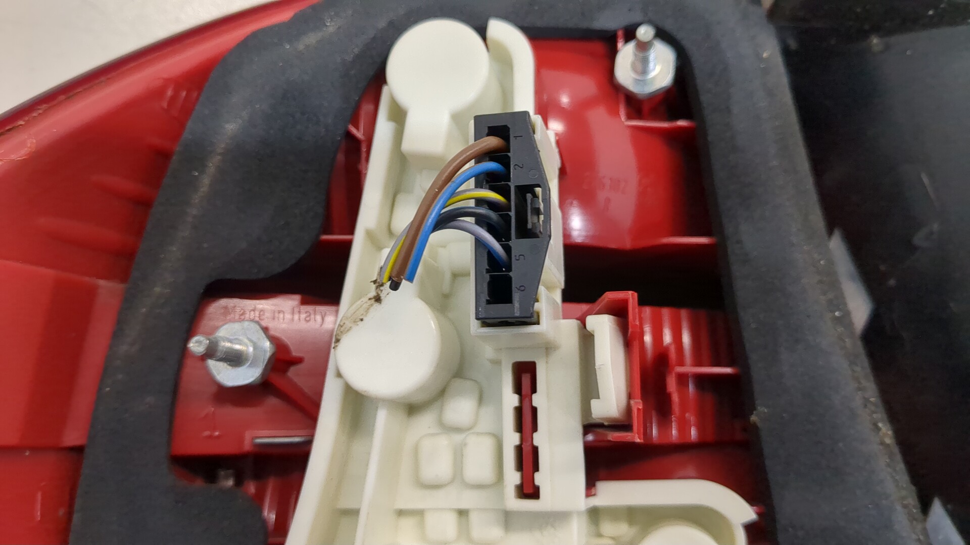 Фонарь задний правый