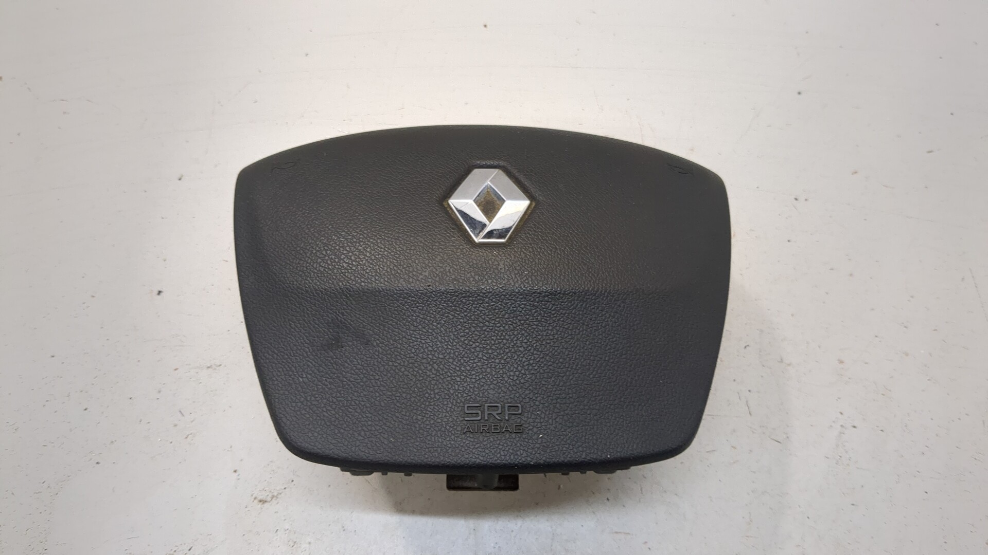 Подушка безопасности в рулевое колесо