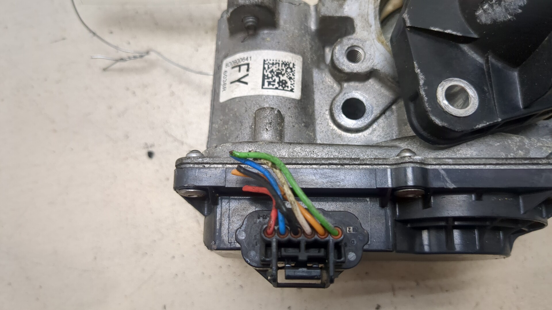 Заслонка дроссельная электрическая