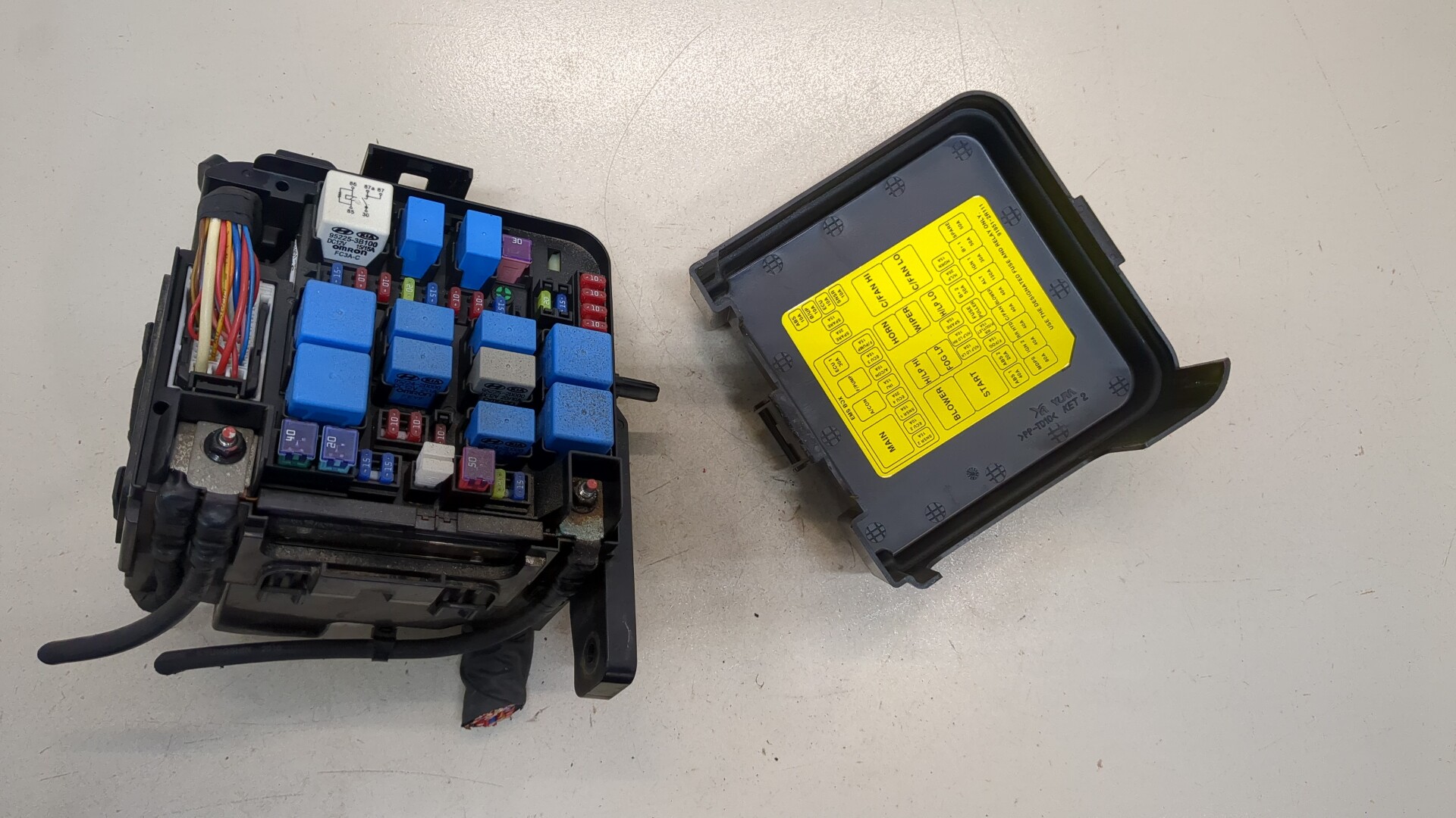 Блок предохранителей