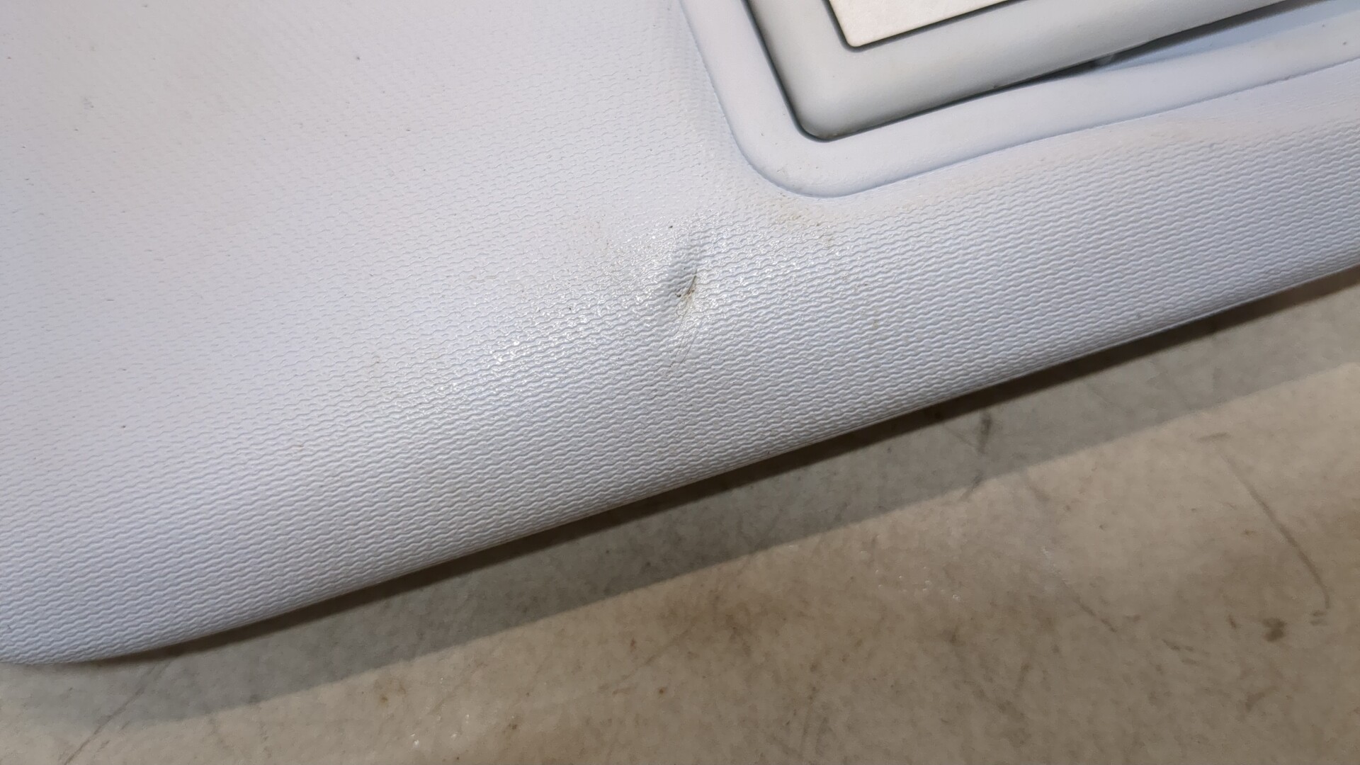 Козырек солнцезащитный