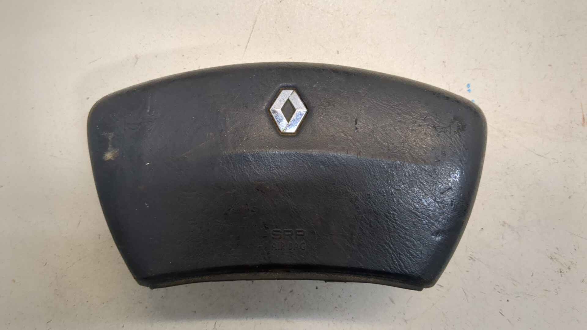 Подушка безопасности в рулевое колесо