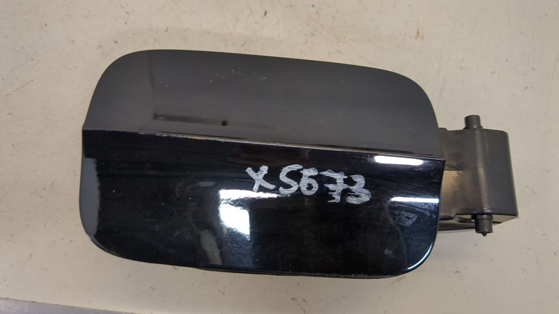 Лючок бензобака