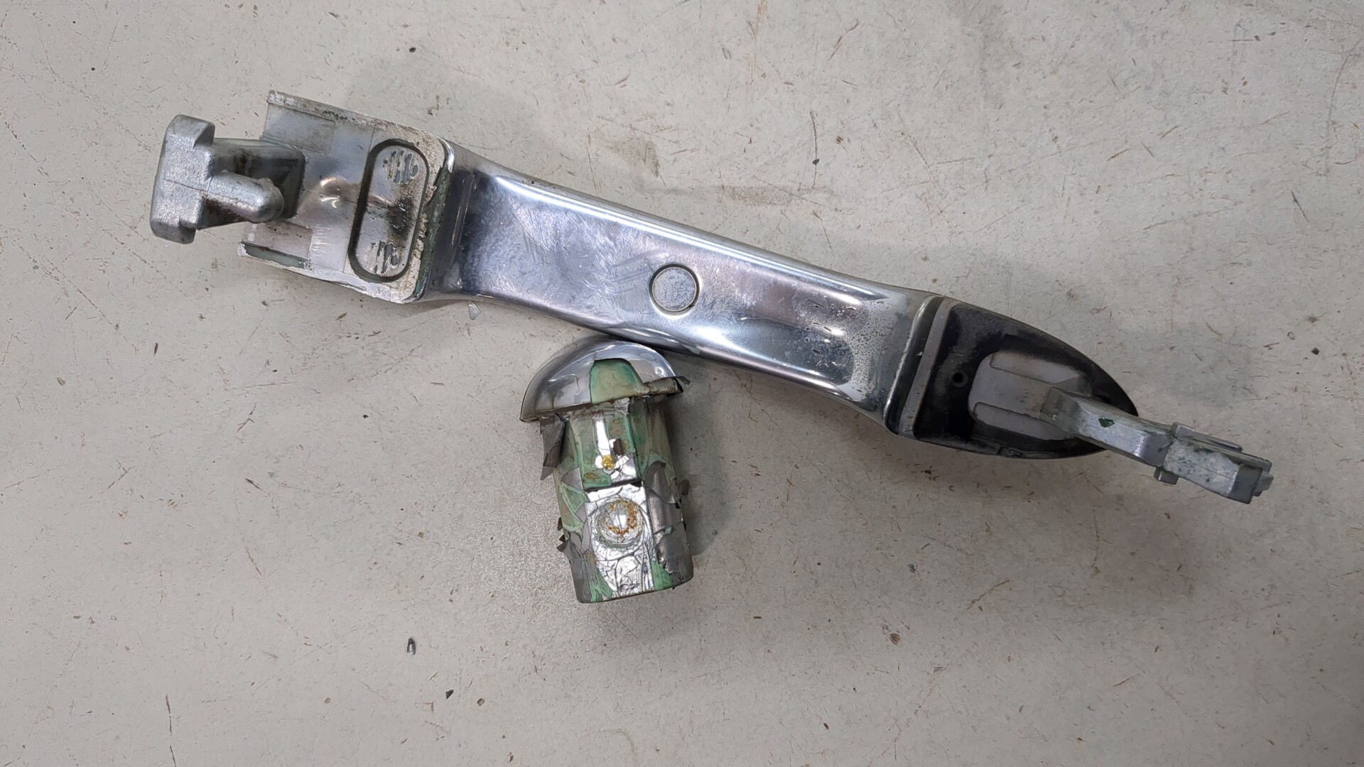 Ручка двери наружная