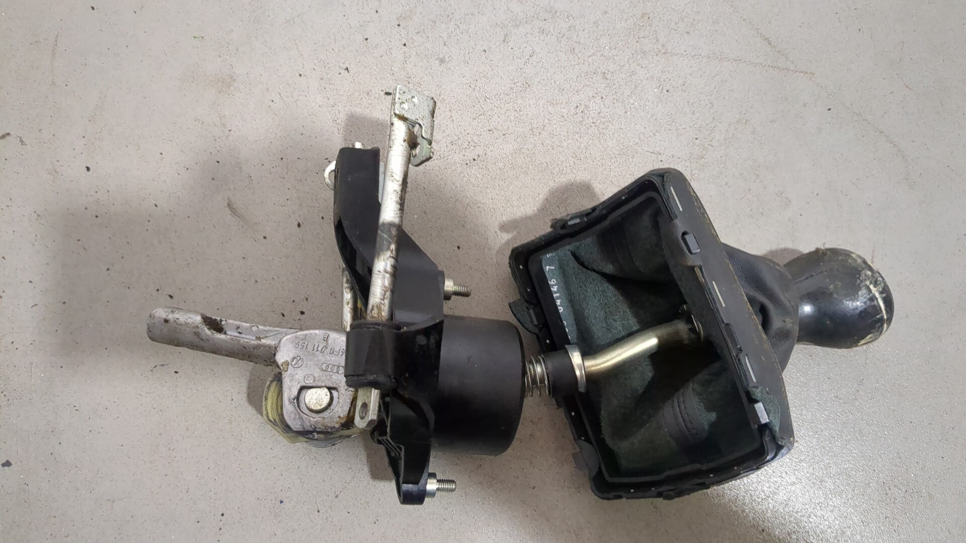 Кулиса МКПП / АКПП