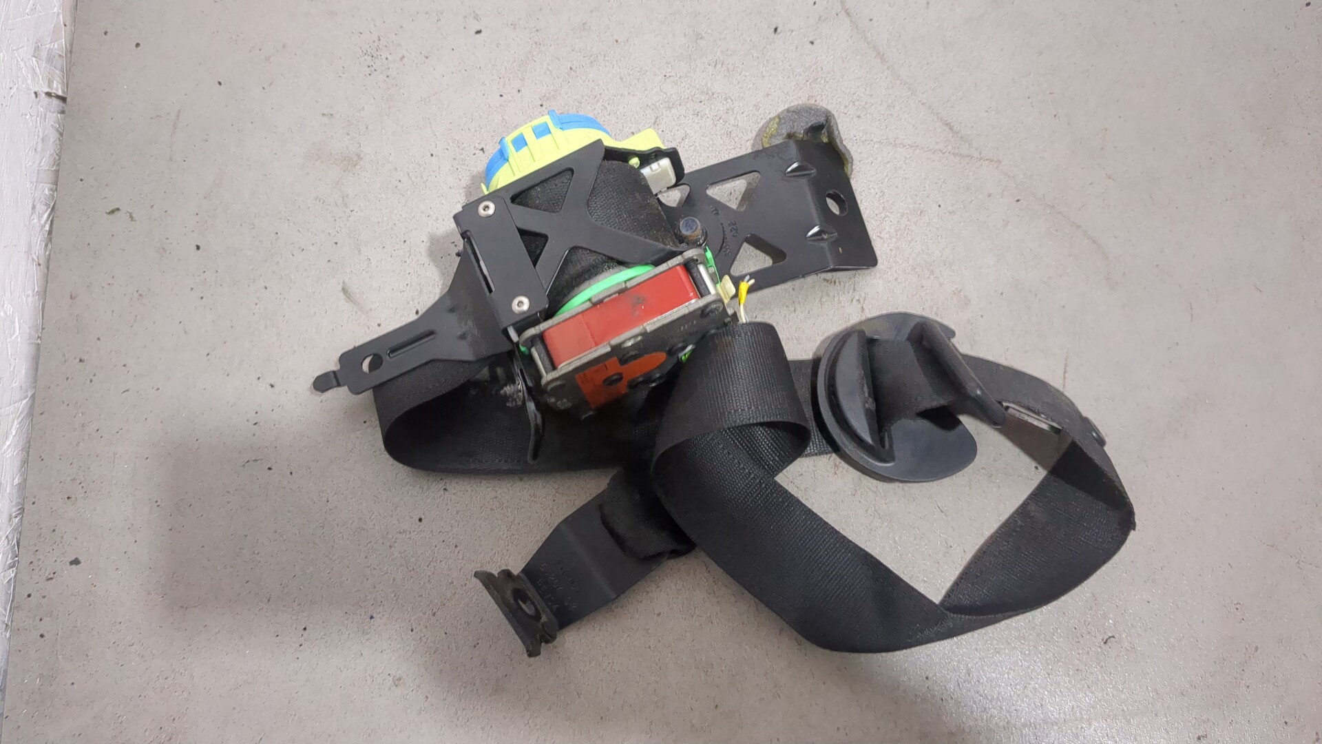 Ремень безопасности