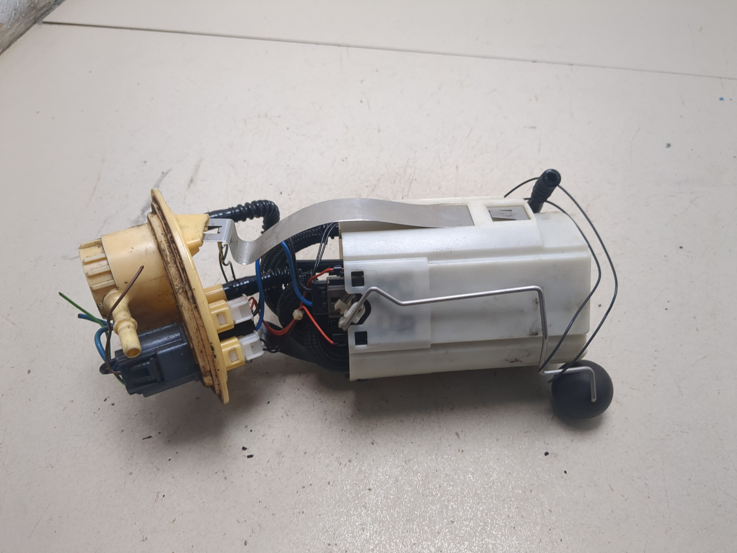 Насос топливный электрический