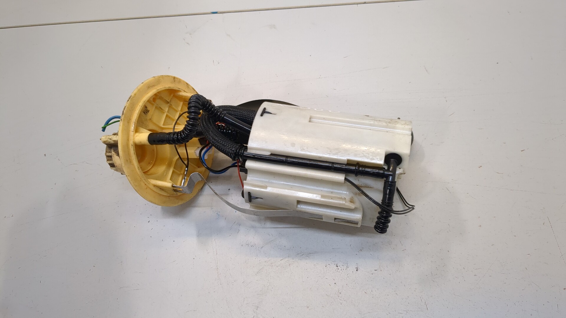 Насос топливный электрический