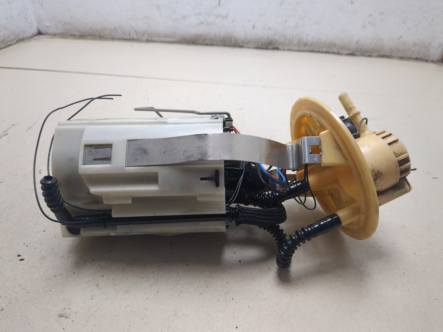 Насос топливный электрический