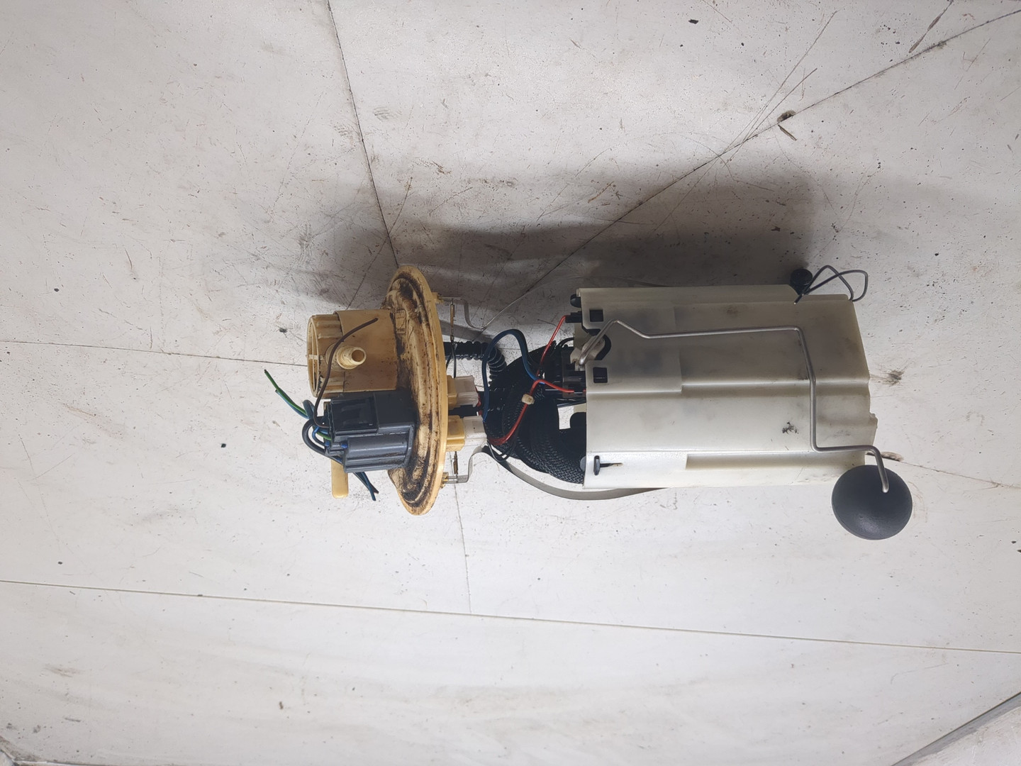 Насос топливный электрический