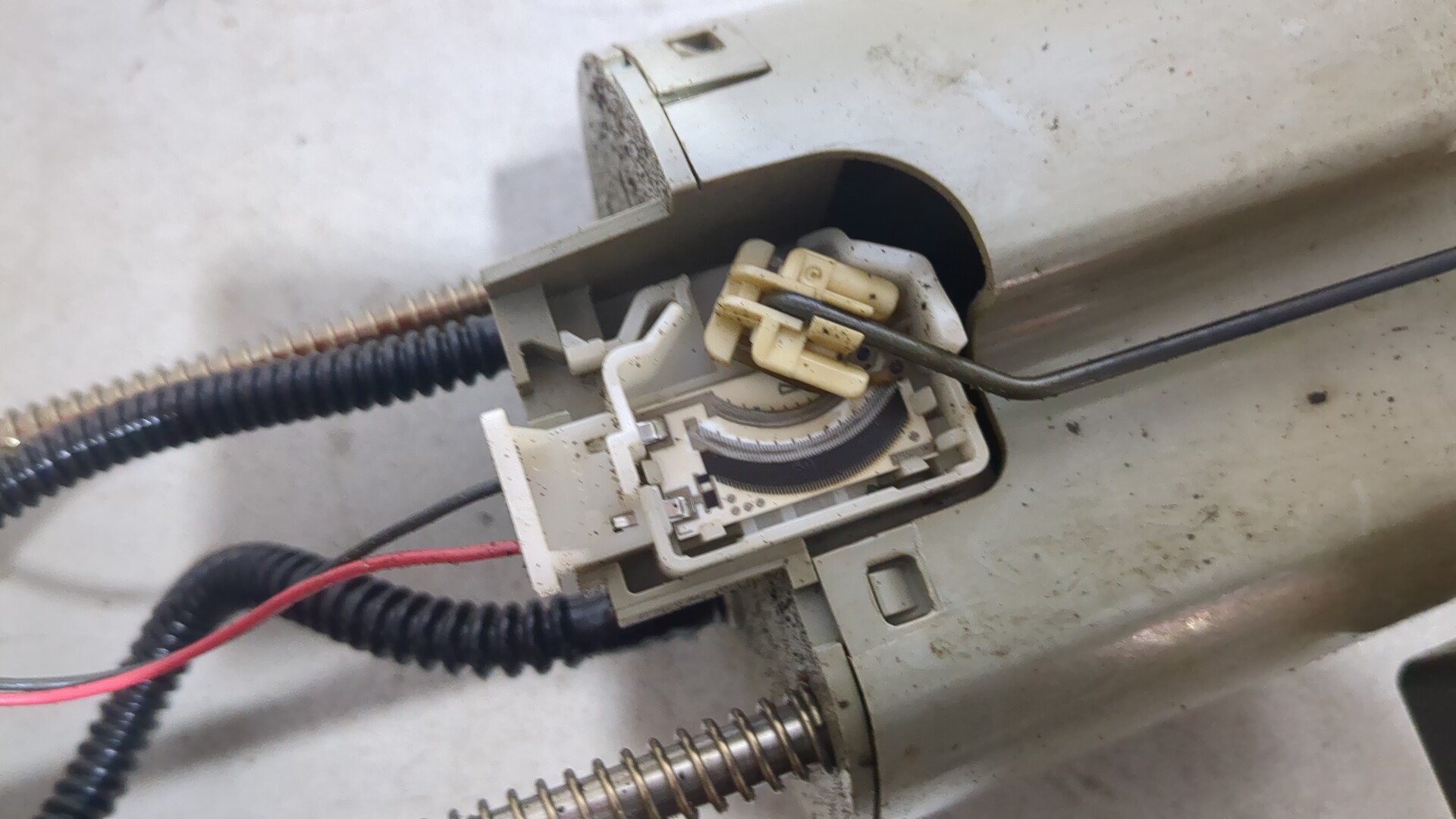 Датчик уровня топлива