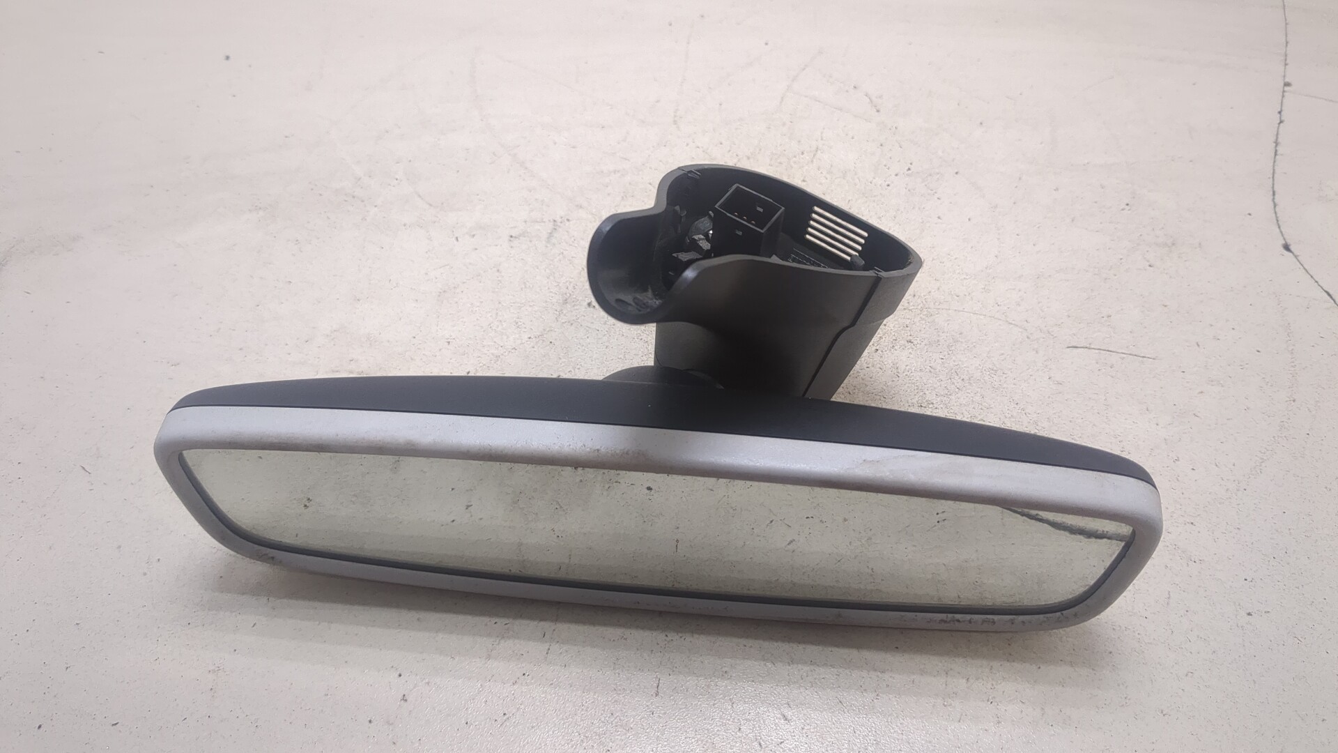 Зеркало заднего вида