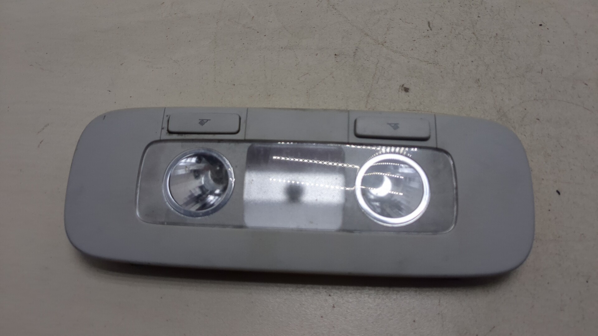 Плафон салонный