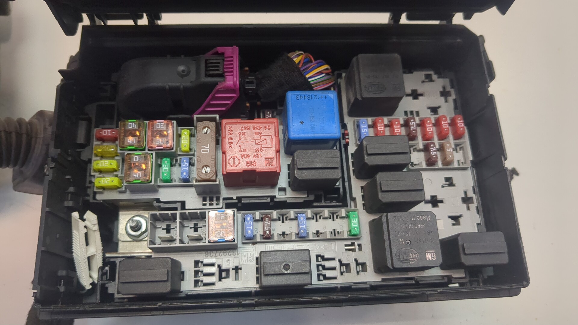 Блок предохранителей