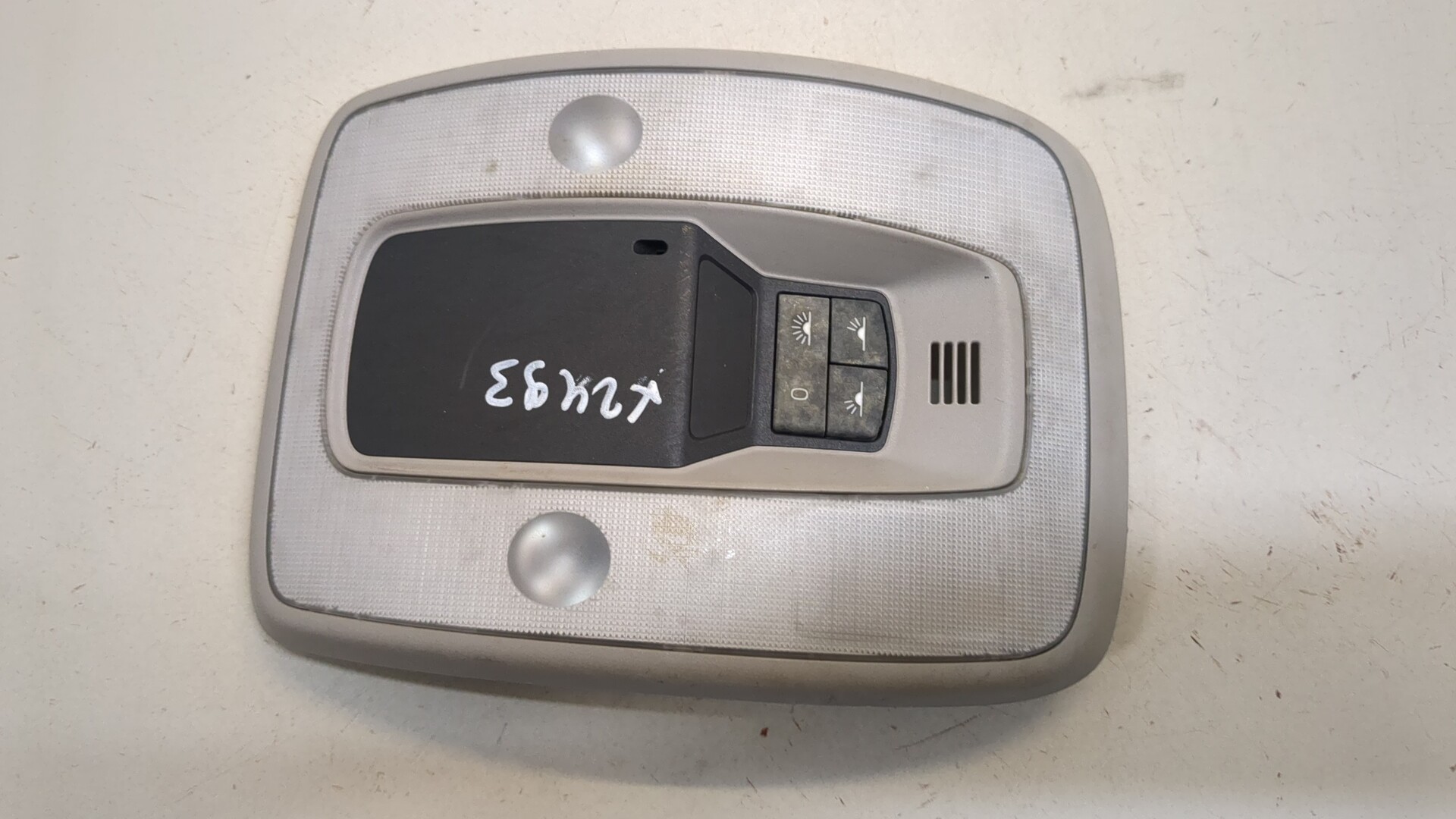 Плафон салонный