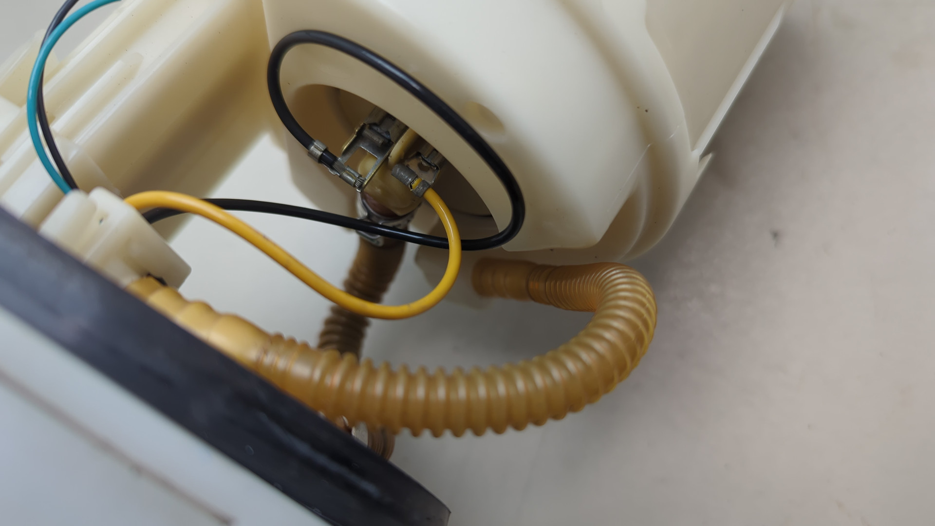 Насос топливный электрический