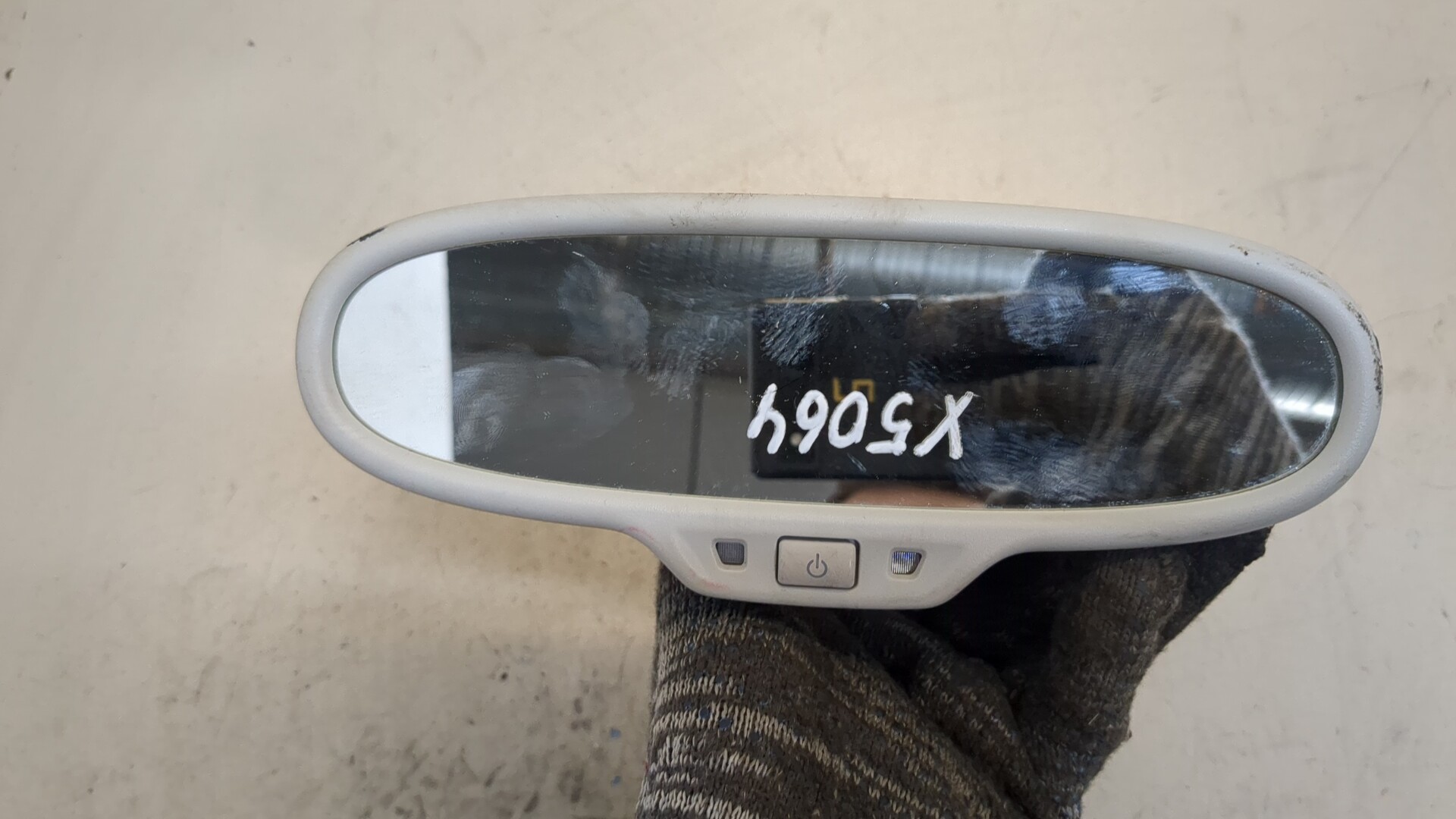 Зеркало заднего вида