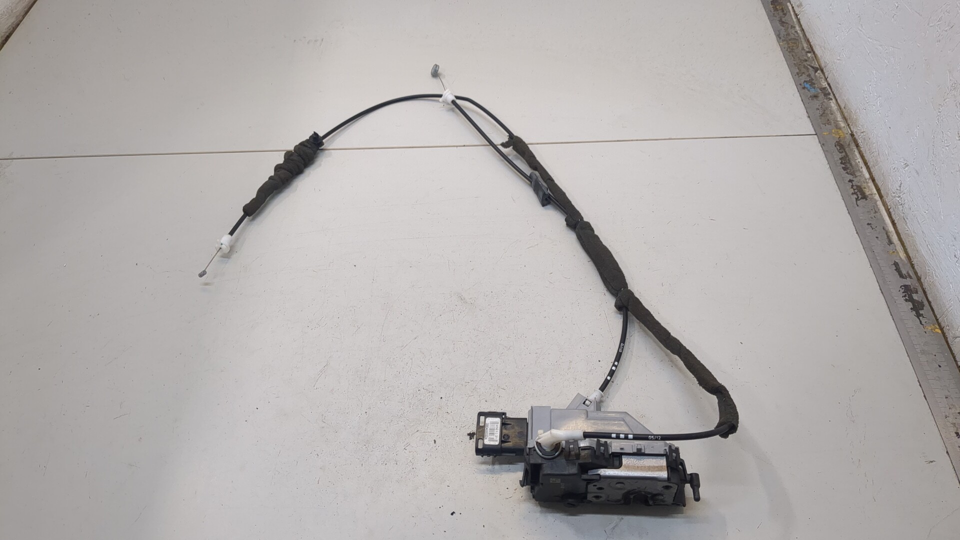 Замок двери сдвижной