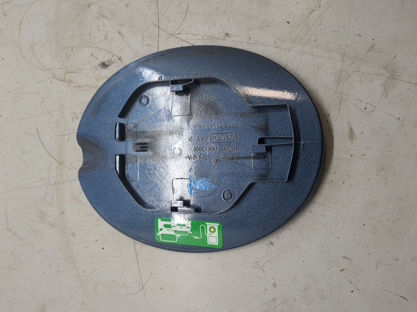 Лючок бензобака