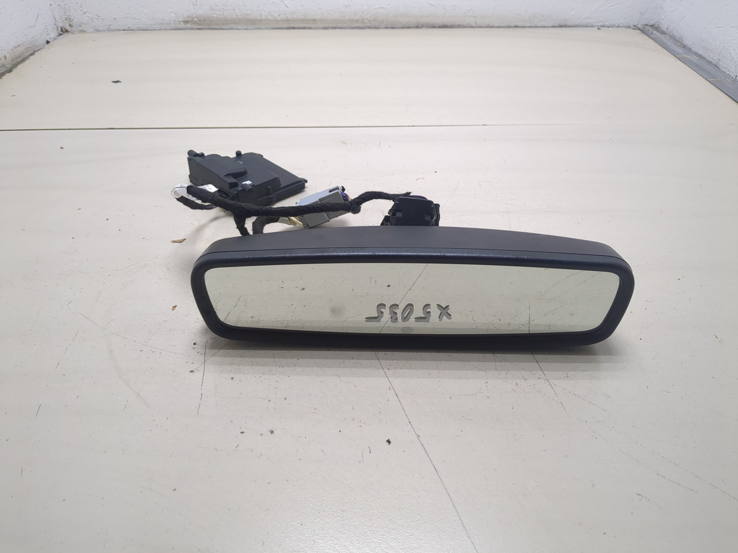 Зеркало заднего вида