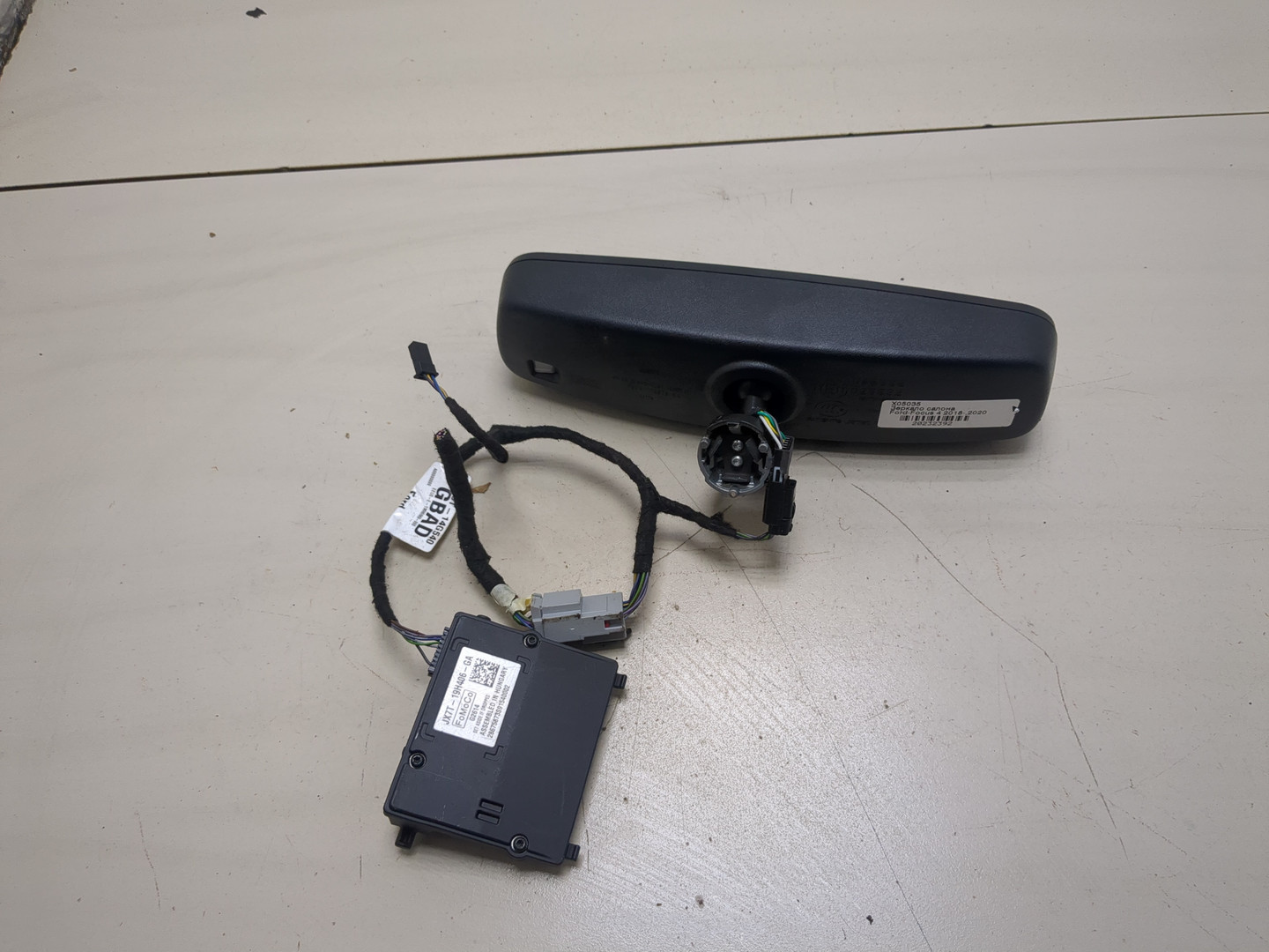 Зеркало заднего вида