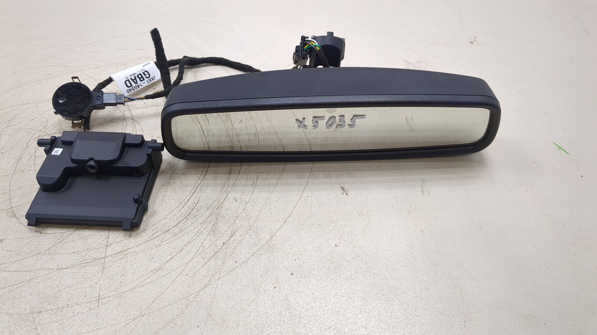 Зеркало заднего вида