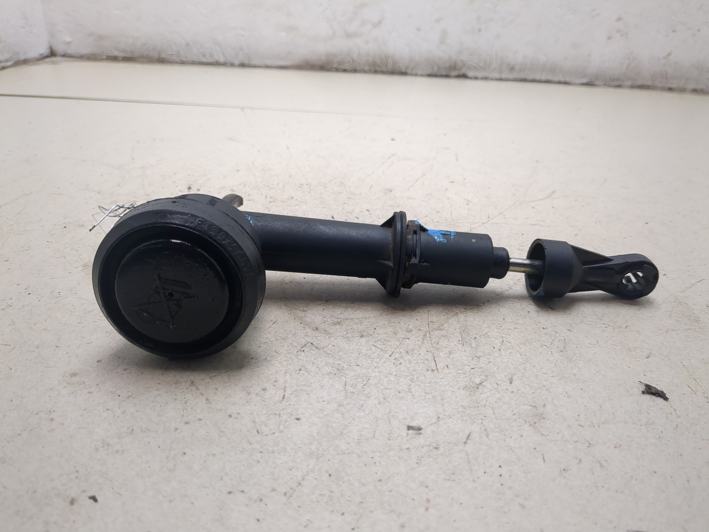 Цилиндр сцепления главный