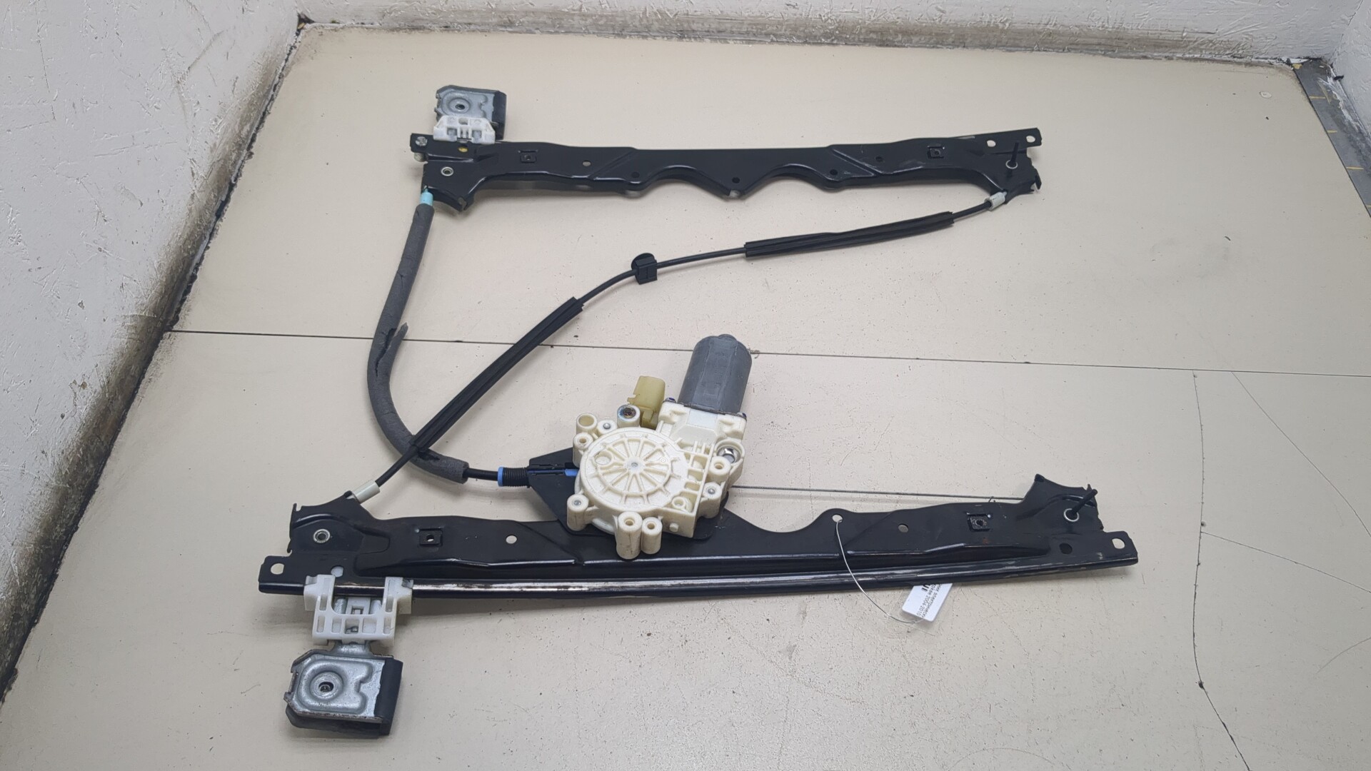 Стеклоподъемник электр. передний левый