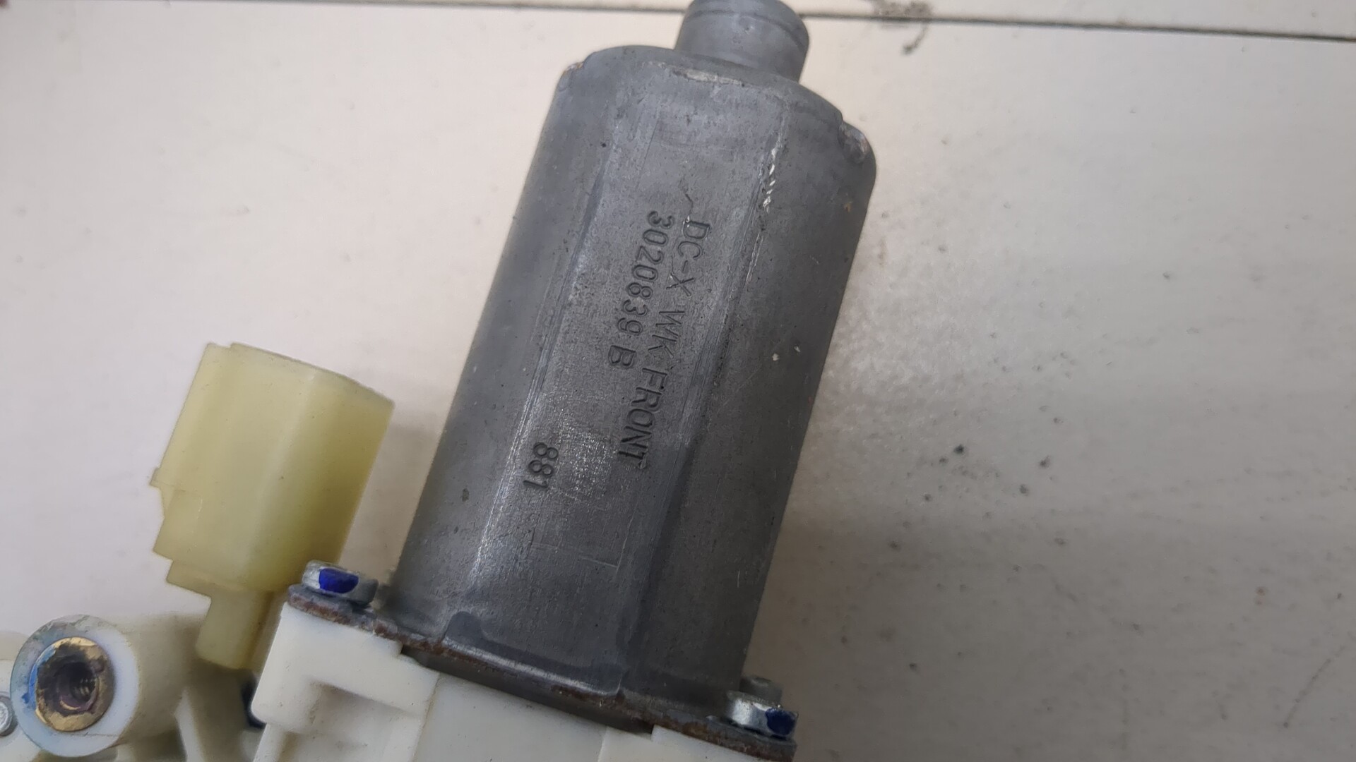 Стеклоподъемник электр. передний левый