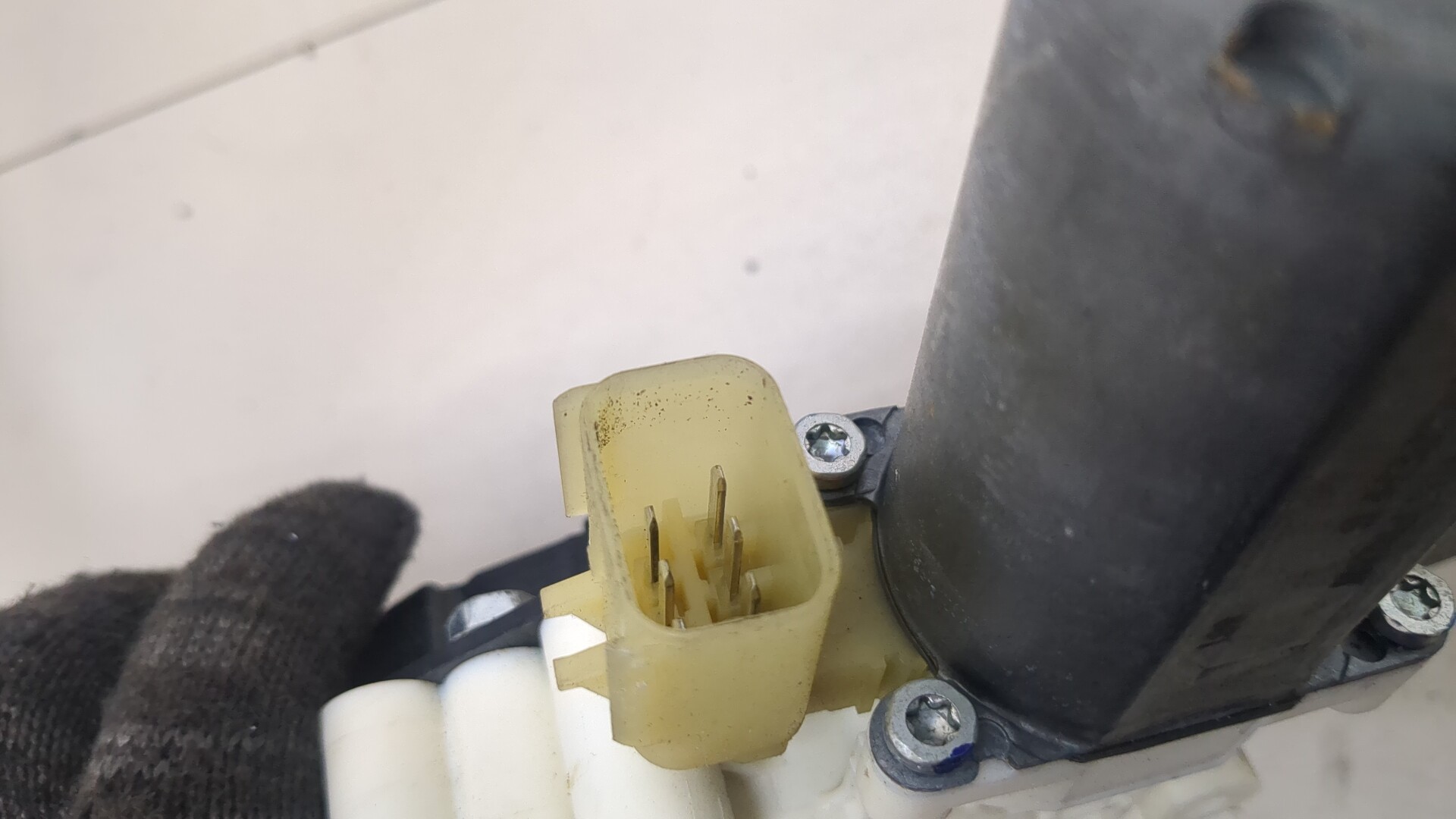 Стеклоподъемник электр. передний левый