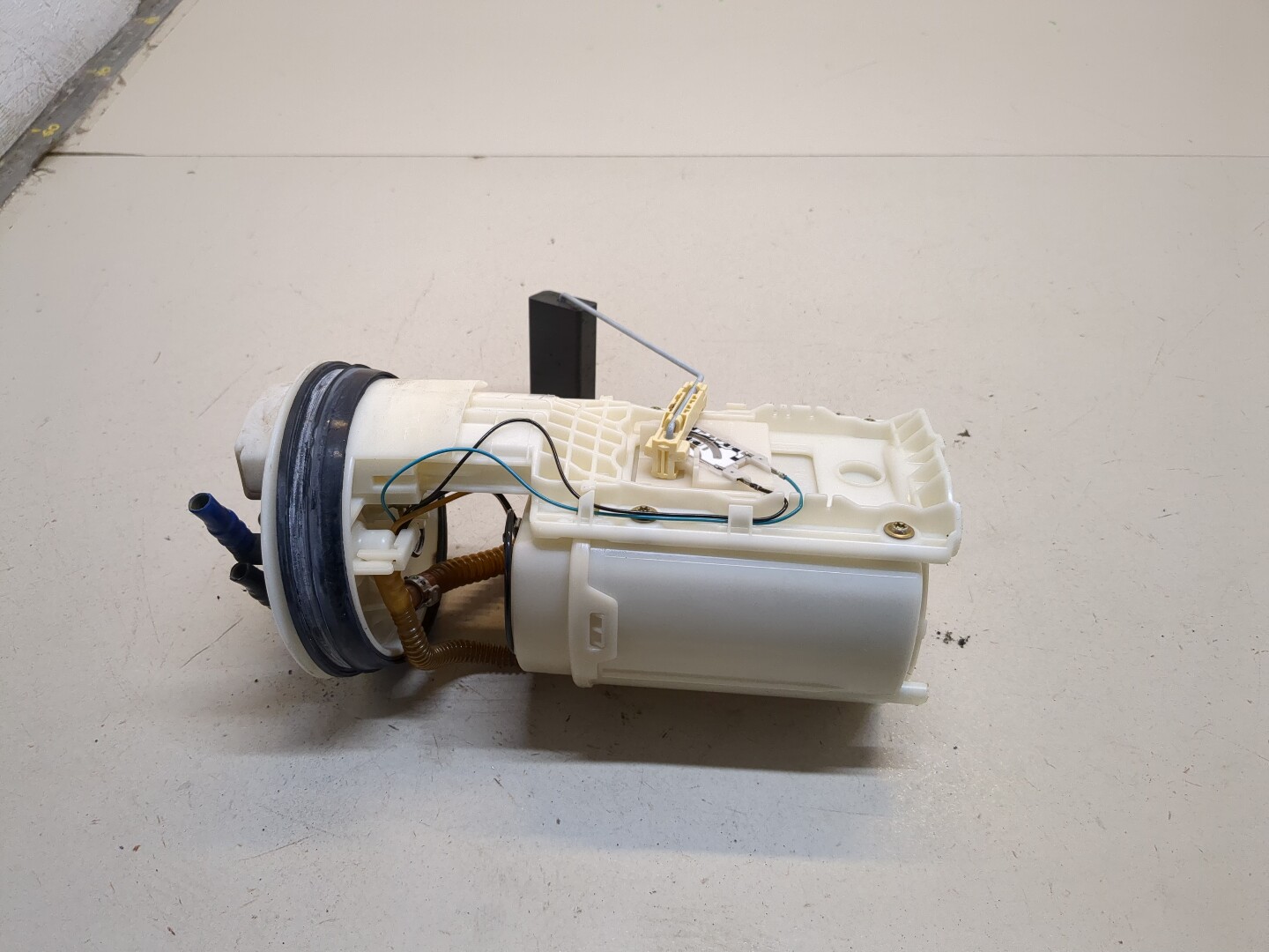 Насос топливный электрический