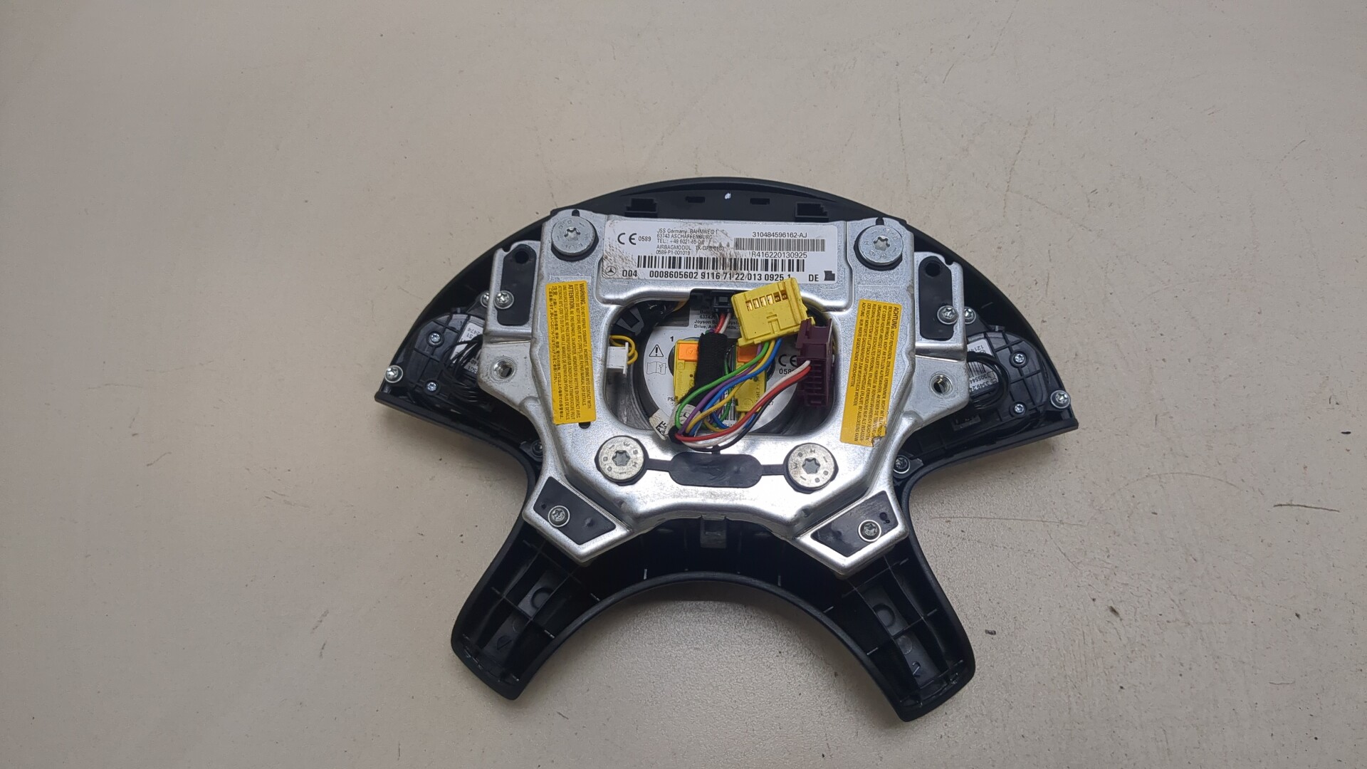 Подушка безопасности в рулевое колесо