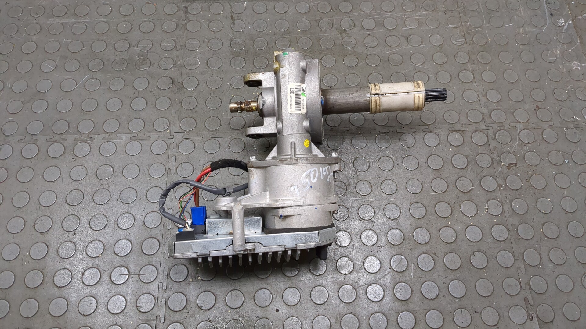 Серводвигатель рулевой рейки