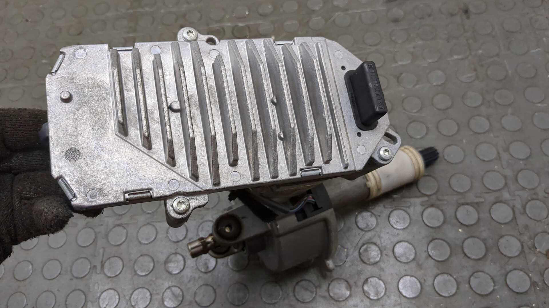 Серводвигатель рулевой рейки