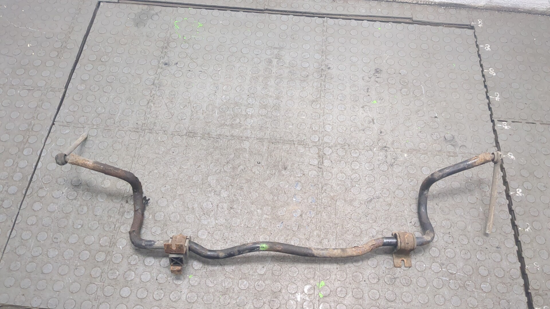 Стабилизатор передний