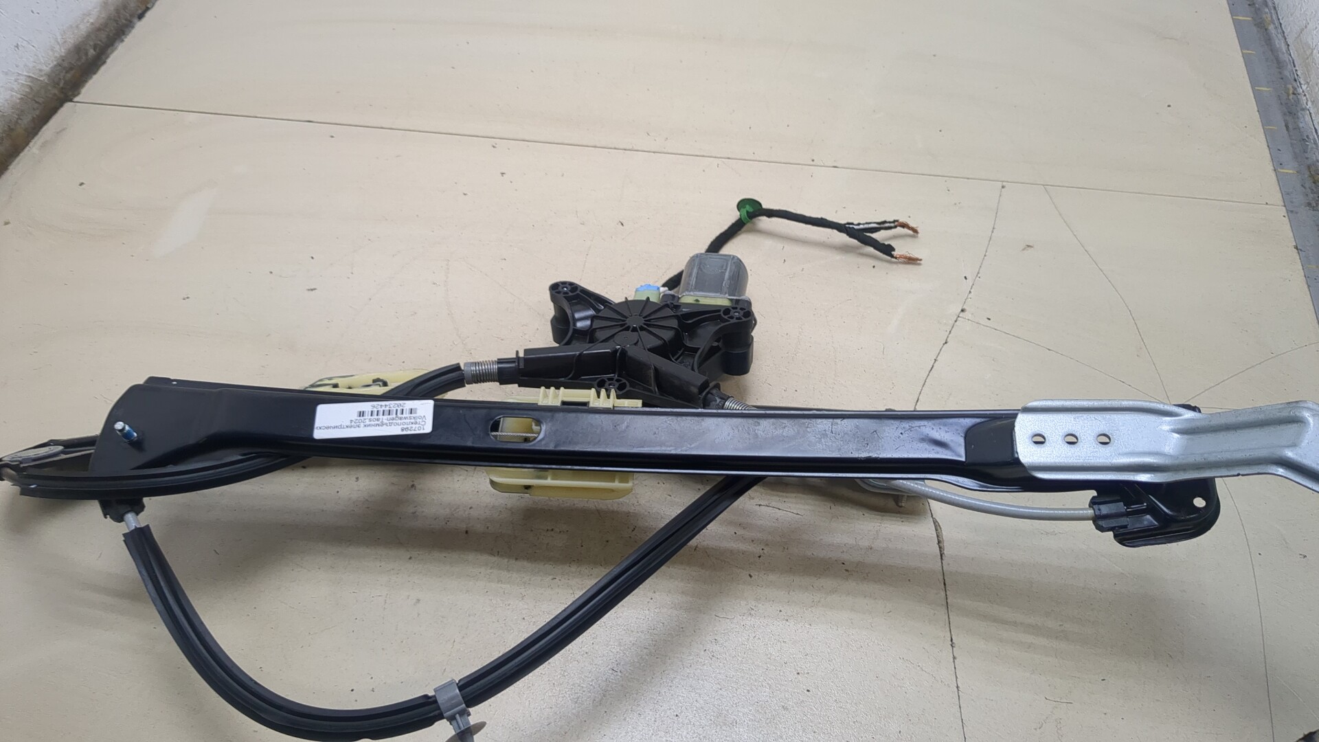 Стеклоподъемник электр. передний левый