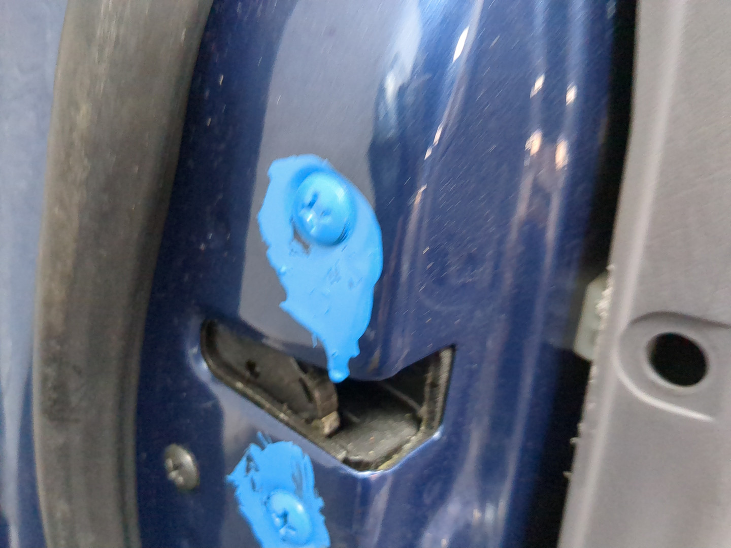 Дверь передняя левая