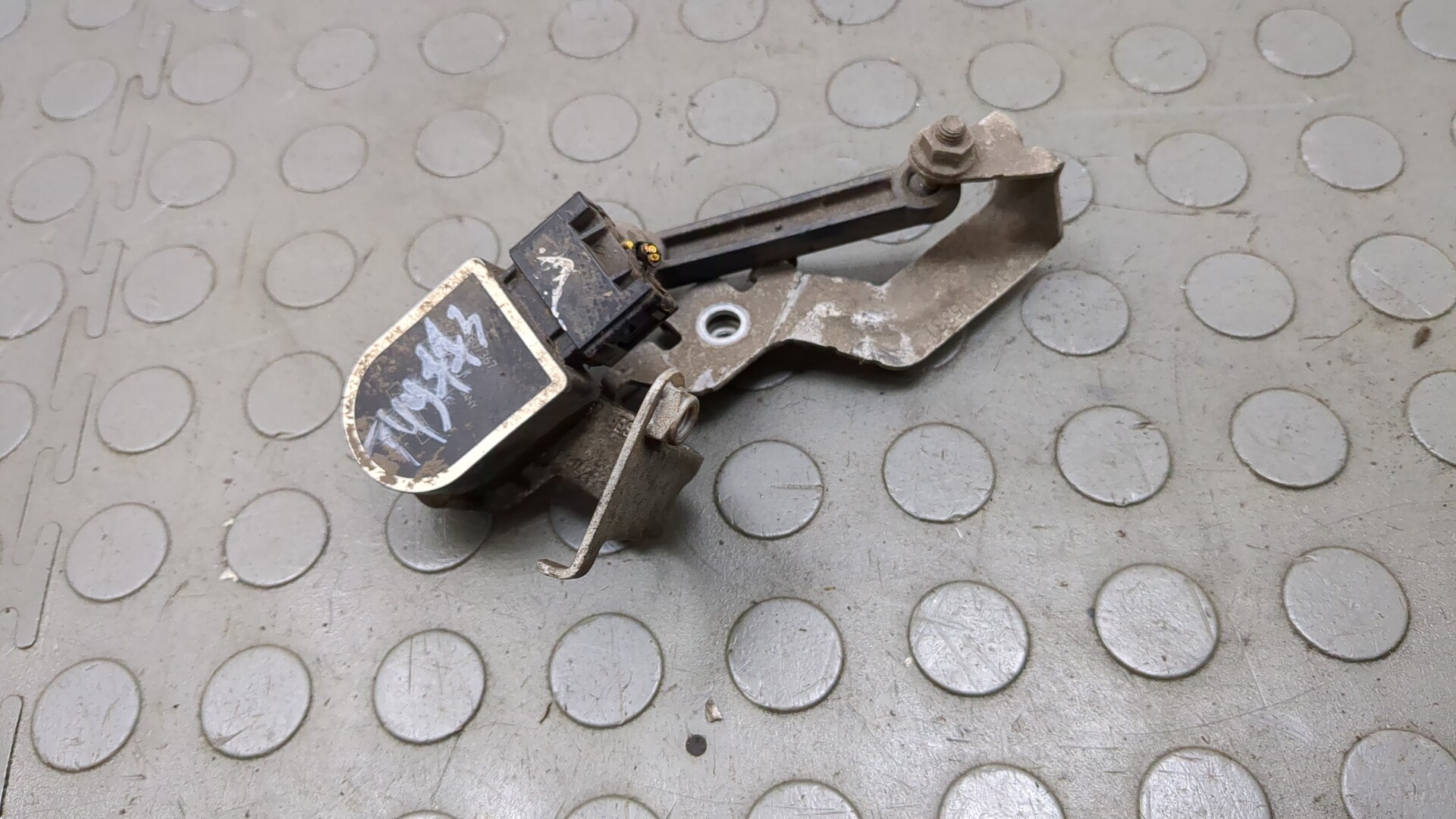 Датчик регулировки дорож. просвета