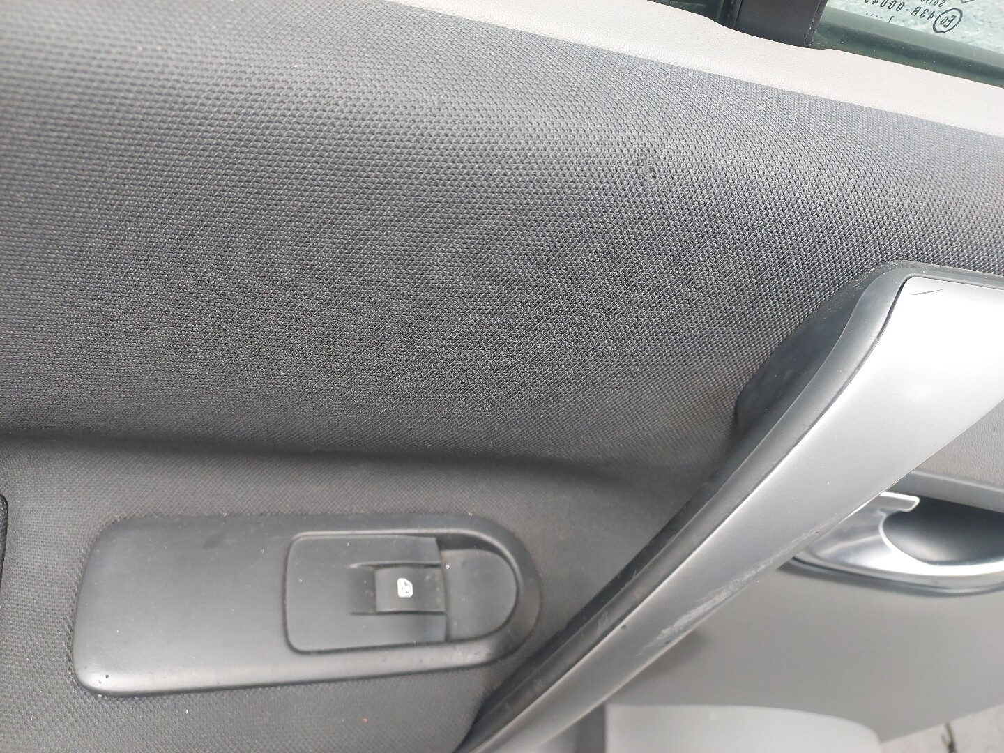 Дверь передняя левая