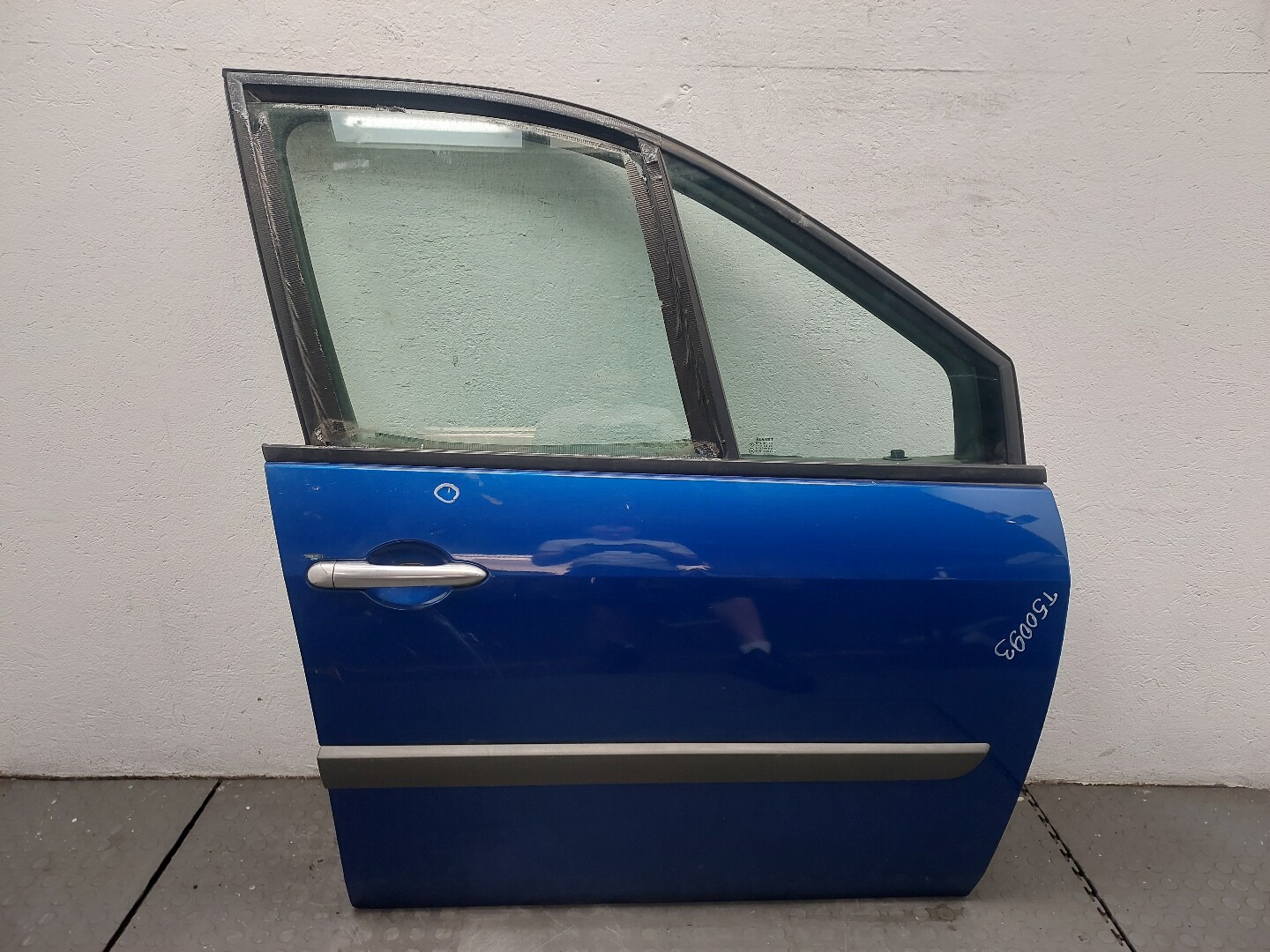 Дверь передняя правая